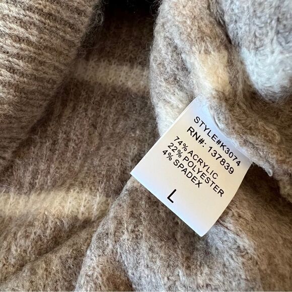 Dreamers striped ruffle sleeve sweater - Picture 6 of 6